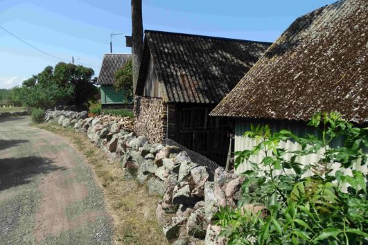 Prangli saar koos kodukohvikutega